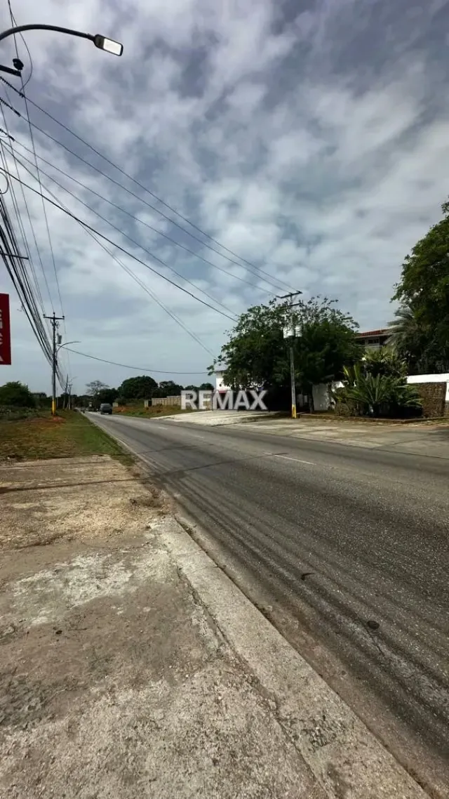 TERRENO CON POTENCIAL PARA INVERSIÓN COMERCIAL, EN EL CARDÓN - 11