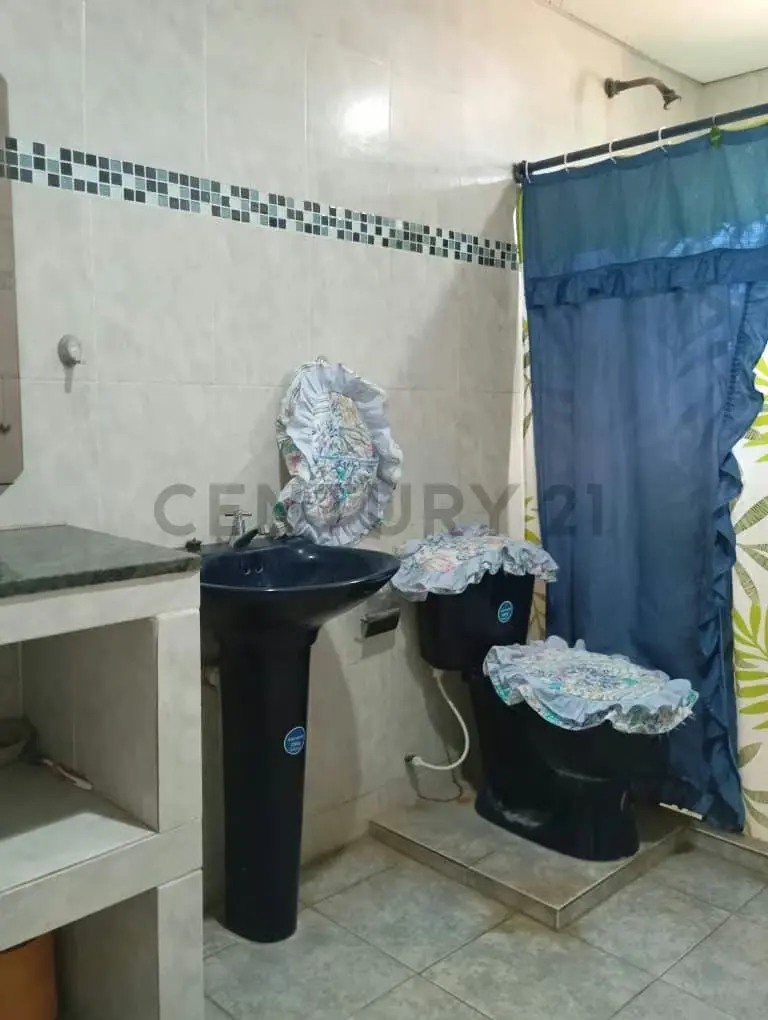 Casa con terreno amplio y local comercial, Sector El Peru, San Francisco Zulia - 10