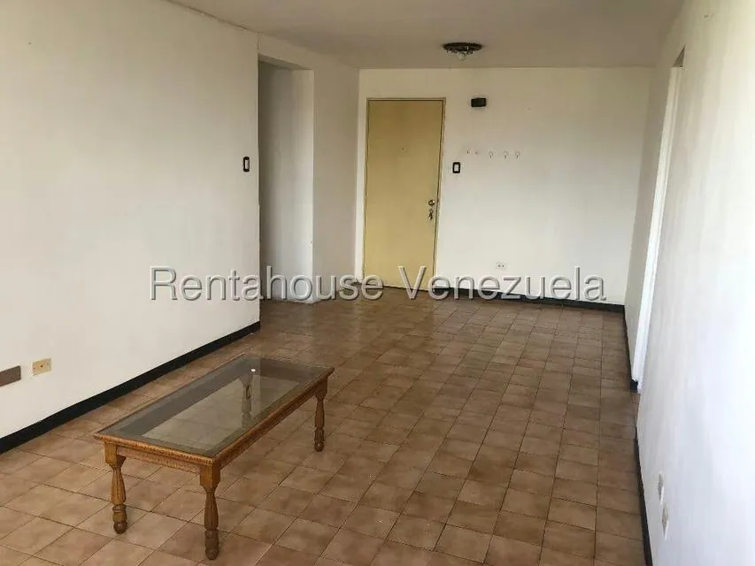 Apartamento (1 Nivel) en Alquiler en La Bonita, Distrito Metropolitano - 12