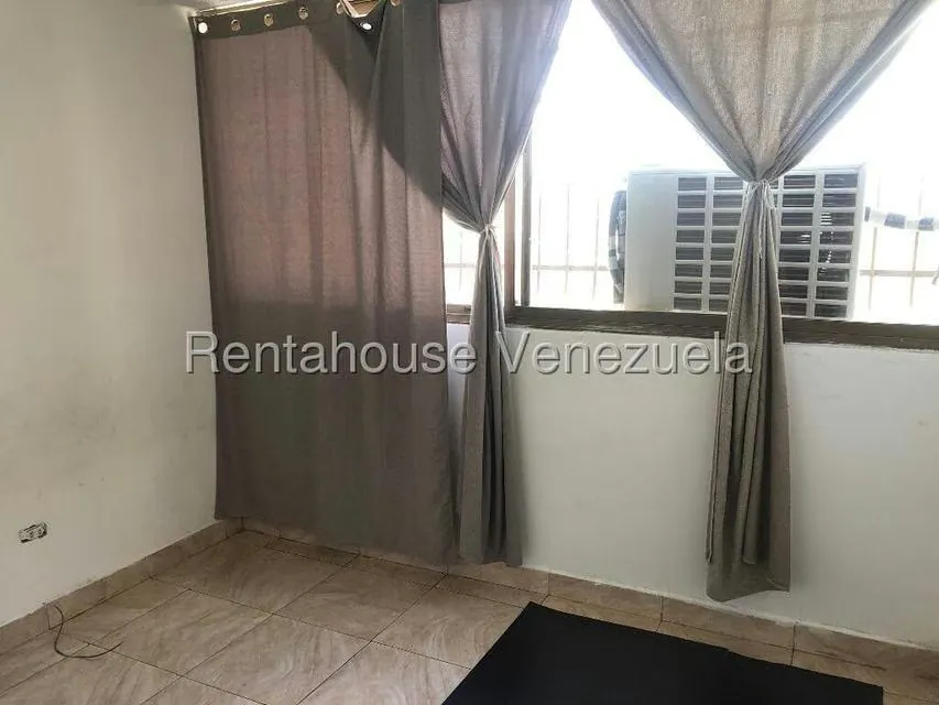 Apartamento (1 Nivel) en Alquiler en La Bonita, Distrito Metropolitano - 16