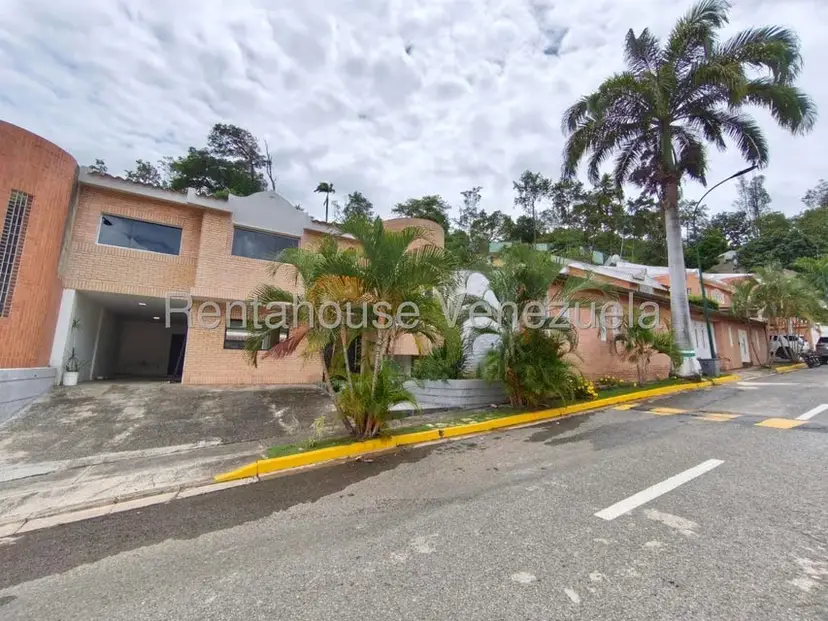 Casa (Multipes Niveles) en Venta en El Rincon de Guaracarima, Aragua