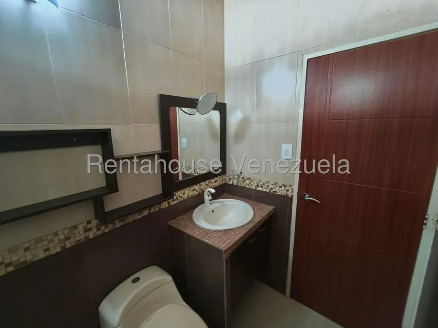 Casa (Multipes Niveles) en Venta en El Rincon de Guaracarima, Aragua - 21