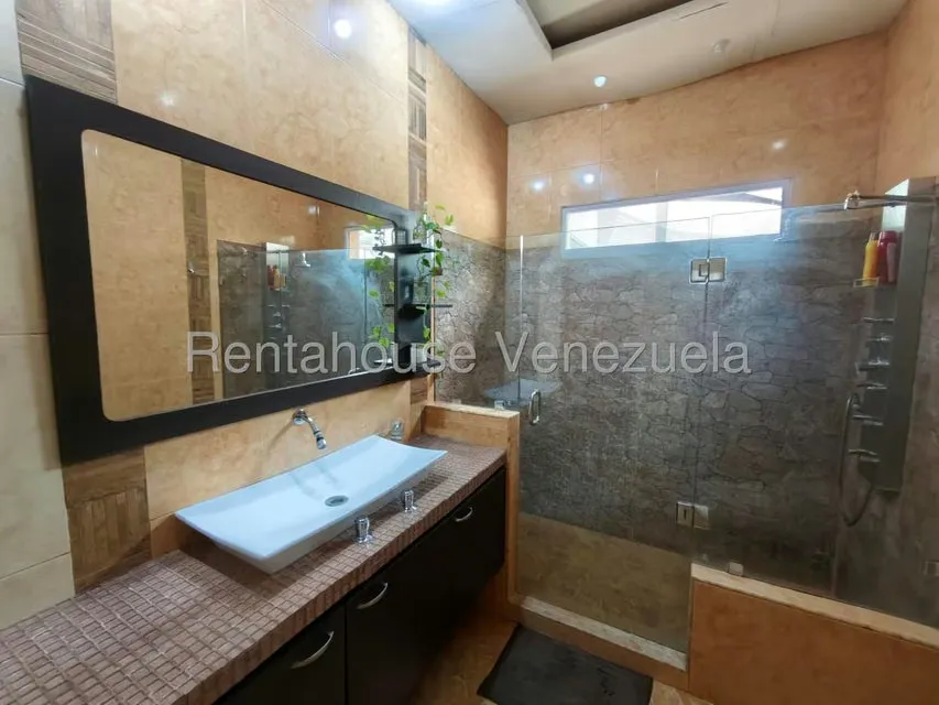 Casa (Multipes Niveles) en Venta en El Rincon de Guaracarima, Aragua - 27