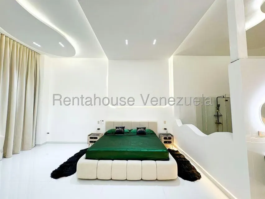 Casa (Multipes Niveles) en Venta en Cumbres de Curumo, Distrito Metropolitano - 22