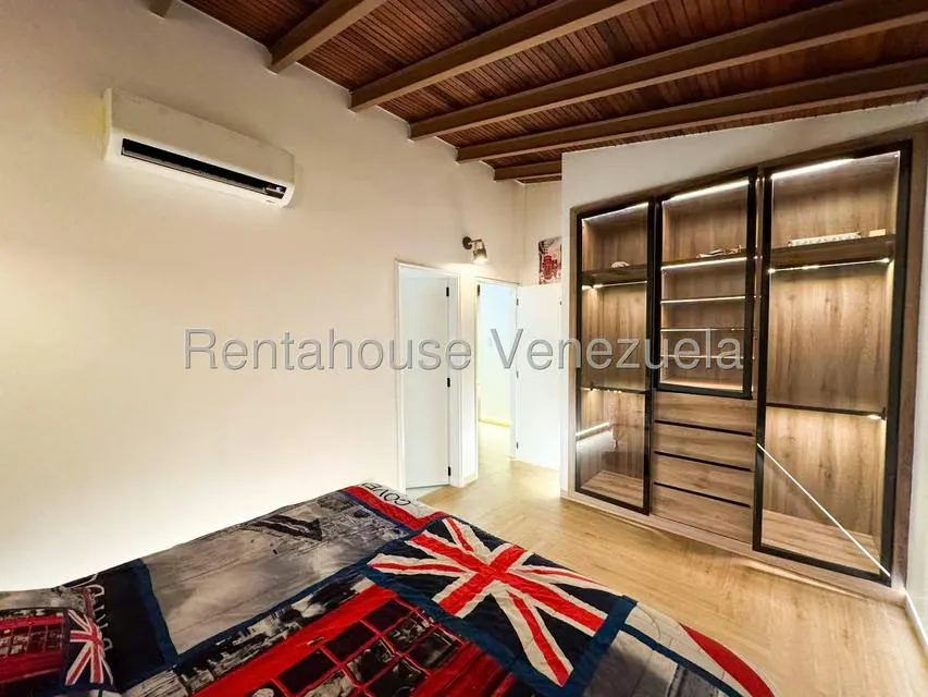 Casa (Multipes Niveles) en Venta en Cumbres de Curumo, Distrito Metropolitano - 34