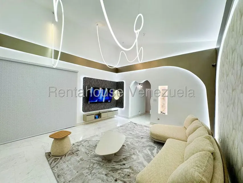 Casa (Multipes Niveles) en Venta en Cumbres de Curumo, Distrito Metropolitano - 45