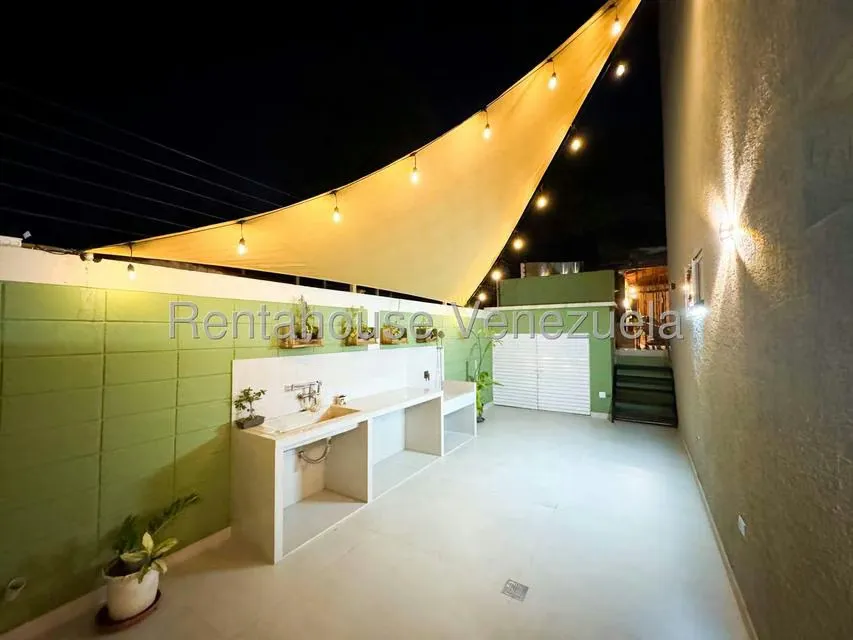 Casa (Multipes Niveles) en Venta en Cumbres de Curumo, Distrito Metropolitano - 47