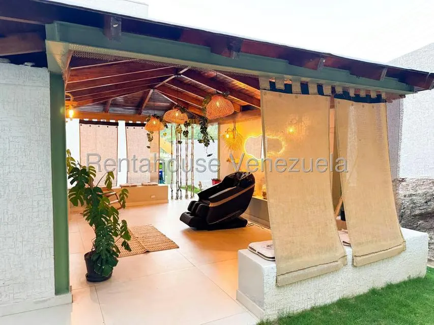 Casa (Multipes Niveles) en Venta en Cumbres de Curumo, Distrito Metropolitano - 49