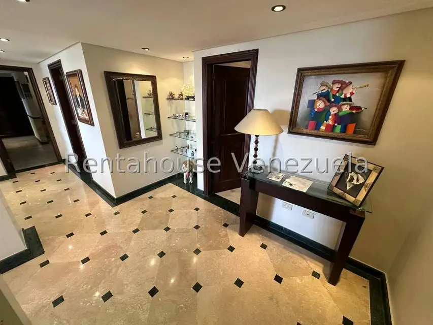 Apartamento (1 Nivel) en Venta en Los Naranjos del Cafetal, Distrito Metropolitano - 4