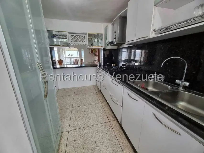 Apartamento (1 Nivel) en Venta en Colinas de Santa Monica, Distrito Metropolitano - 14
