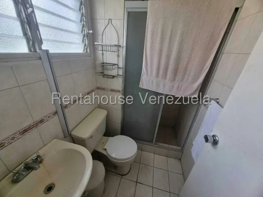 Apartamento (1 Nivel) en Venta en Colinas de Santa Monica, Distrito Metropolitano - 28