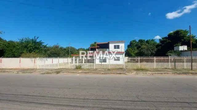 CASA COMERCIAL EN ALQUILER EN CABIMAS PARA EMPRESAS - 9