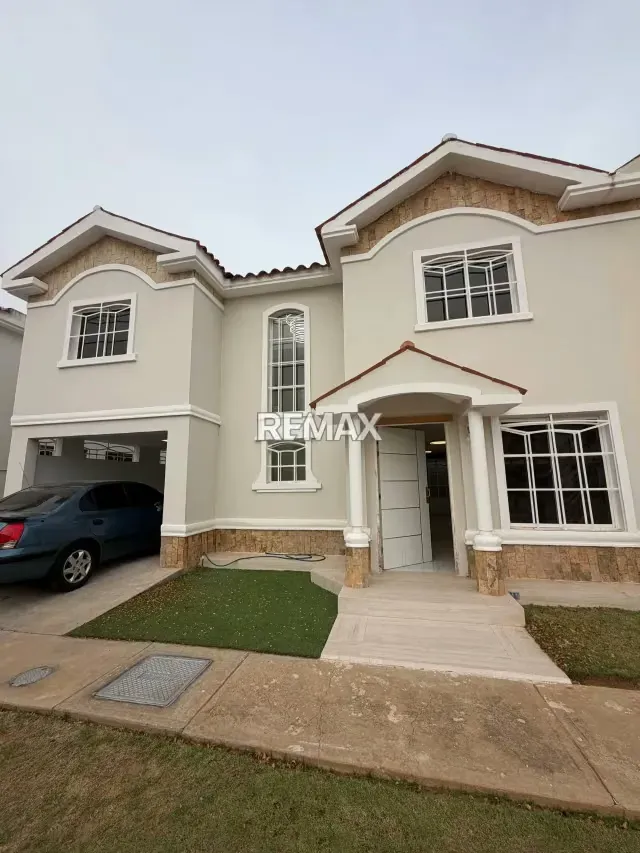 CASA EN VENTA VILLA ANTARES