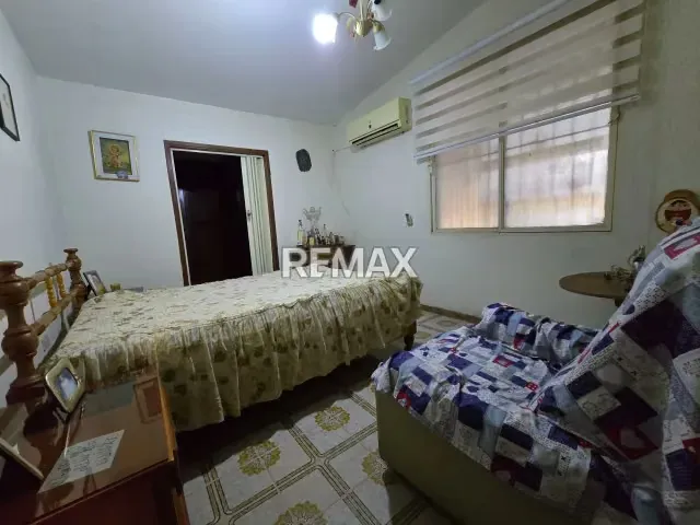Amplia casa en venta amoblada - 11