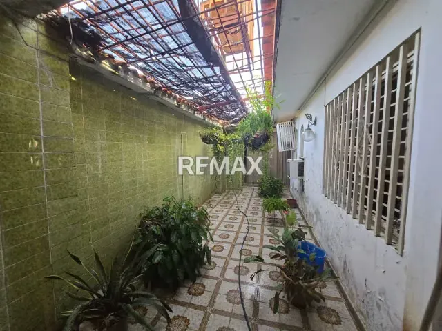 Amplia casa en venta amoblada - 2