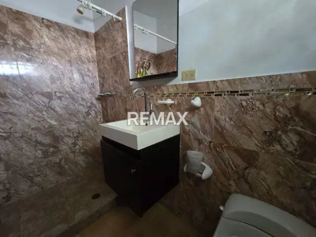 Amplia casa en venta amoblada - 6