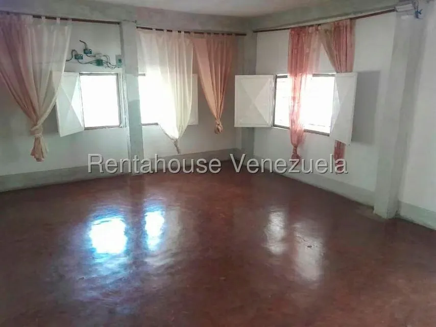Casa (Multipes Niveles) en Venta en La Beatriz, Trujillo - 5