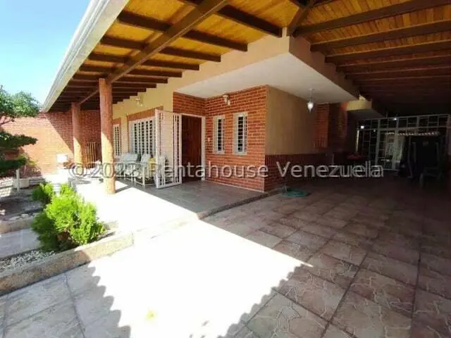 Townhouse (Duplex) en Venta en Los Girasoles, Aragua - 3