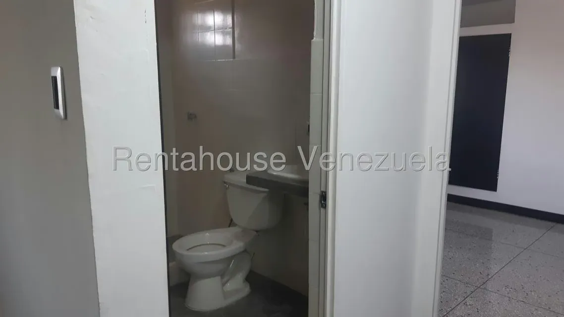 Apartamento (1 Nivel) en Alquiler en La N, Zulia - 2