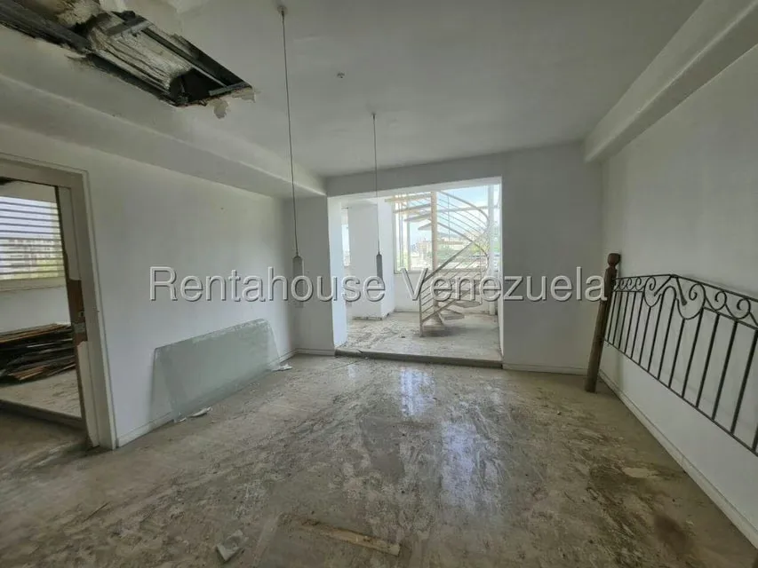 Apartamento (Penthouse) en Venta en La Florida, Distrito Metropolitano - 19