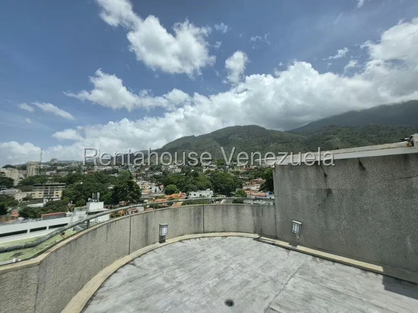 Apartamento (Penthouse) en Venta en La Florida, Distrito Metropolitano - 24