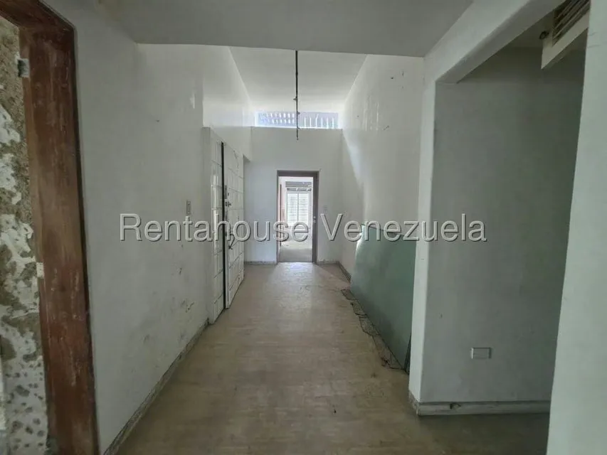 Apartamento (Penthouse) en Venta en La Florida, Distrito Metropolitano - 4