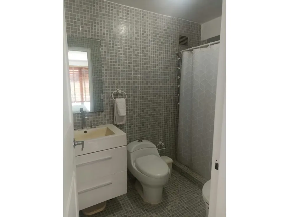 Se vende apartamento 135m2 Los Samanes 1700 - 18