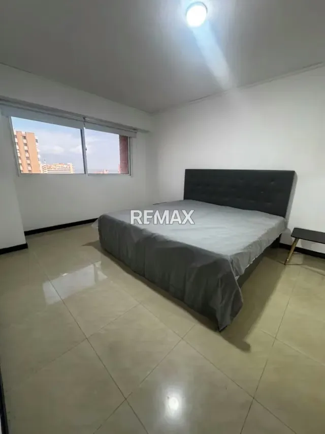 ALQUILO APARTAMENTO EN RES. SOFIA PALACE - 2