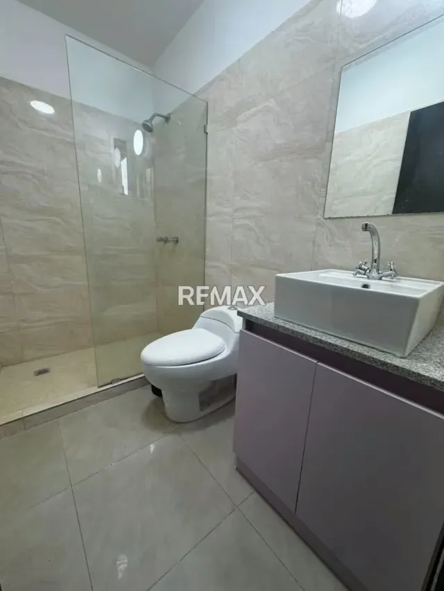 ALQUILO APARTAMENTO EN RES. SOFIA PALACE - 4