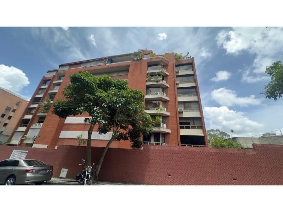 LA TAHONA. VENDO APARTAMENTO PLANTA BAJA de 108m² en CALLE CERRADA.