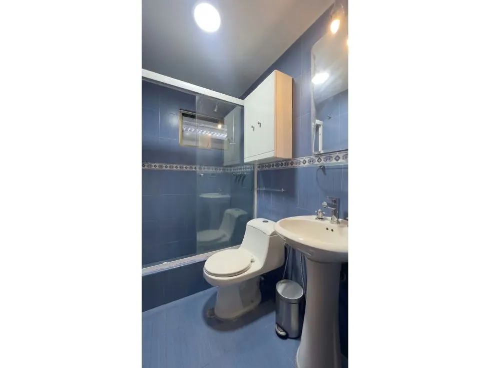 LA TAHONA. VENDO APARTAMENTO PLANTA BAJA de 108m² en CALLE CERRADA. - 18