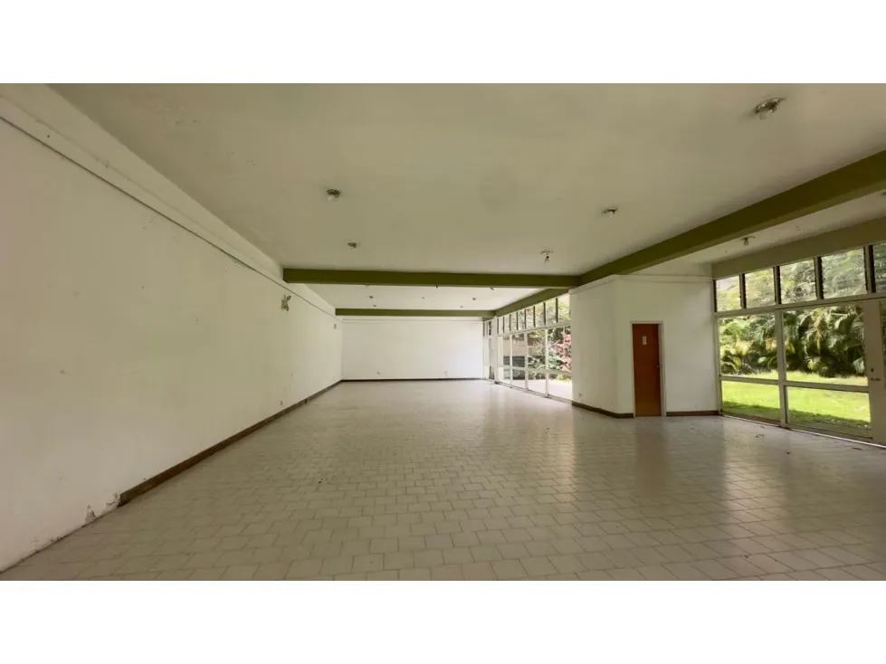 LA TAHONA. VENDO APARTAMENTO PLANTA BAJA de 108m² en CALLE CERRADA. - 21