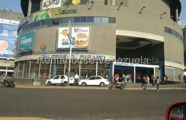 Comercial (Local Comercial) en Alquiler en El Paraiso, Distrito Metropolitano