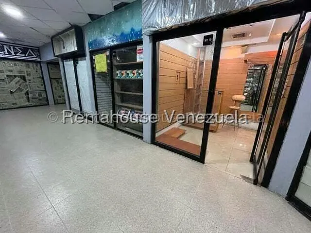 Local Comercial en Alquiler en El Paraiso, Distrito Metropolitano - 3