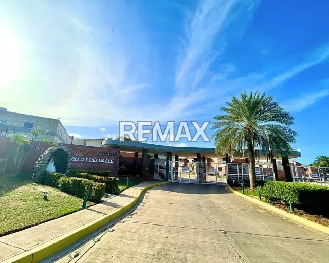 MODERNO TOWN HOUSE EN VILLAS DEL VALLE , ISLA DE MARGARITA