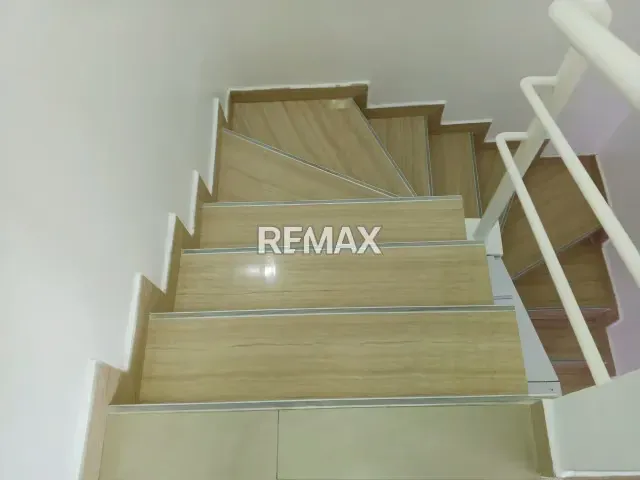 Moderno Apartamento Tipo PH Dúplex, en Venta Casco Central Lechería Venezuela Residencias Frailejón - 11