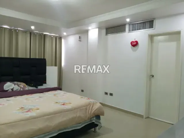 Moderno Apartamento Tipo PH Dúplex, en Venta Casco Central Lechería Venezuela Residencias Frailejón - 12