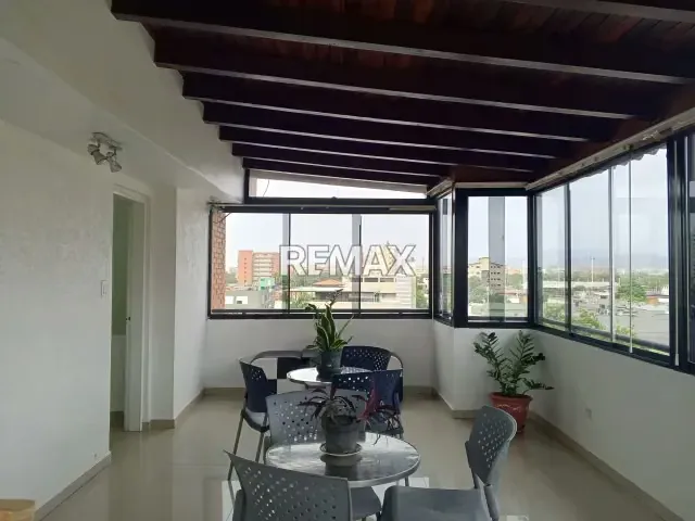 Moderno Apartamento Tipo PH Dúplex, en Venta Casco Central Lechería Venezuela Residencias Frailejón - 18