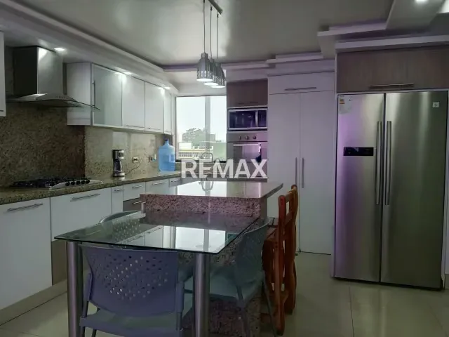 Moderno Apartamento Tipo PH Dúplex, en Venta Casco Central Lechería Venezuela Residencias Frailejón - 7