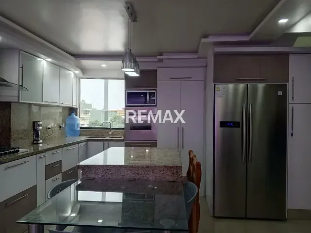 Moderno Apartamento Tipo PH Dúplex, en Venta Casco Central Lechería Venezuela Residencias Frailejón - 9