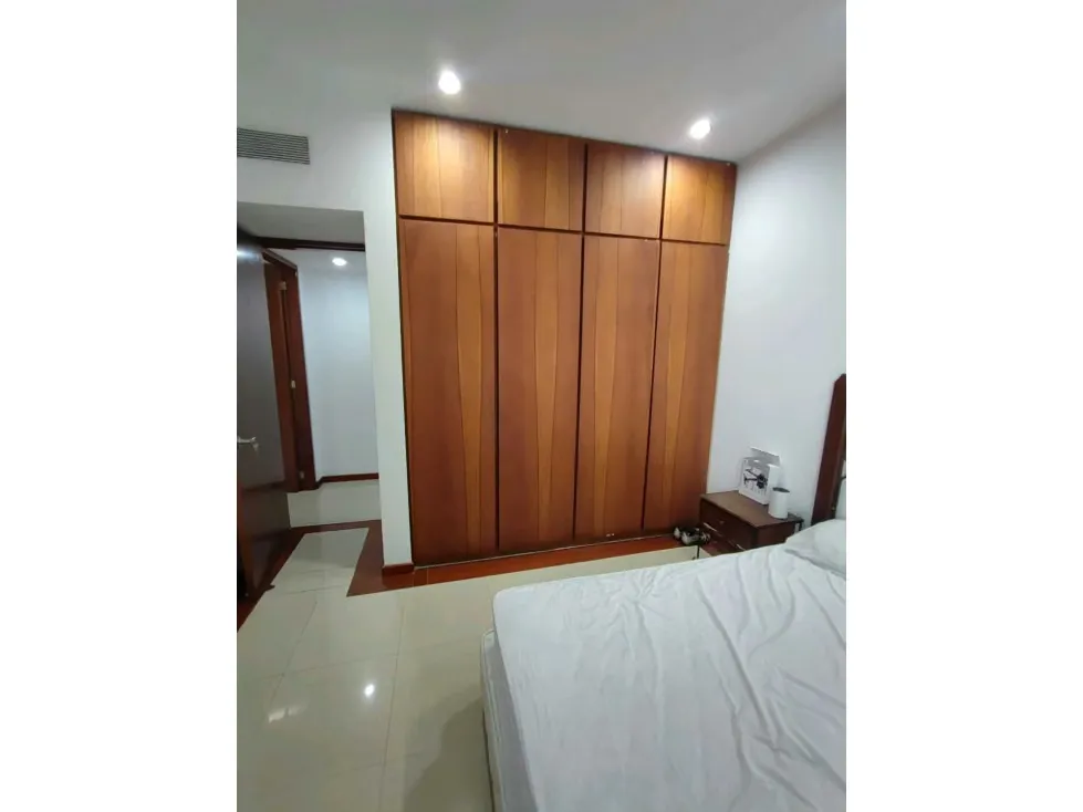 Alquilo apartamento c/vista 350m2 Los Palos Grandes 0305 - 23