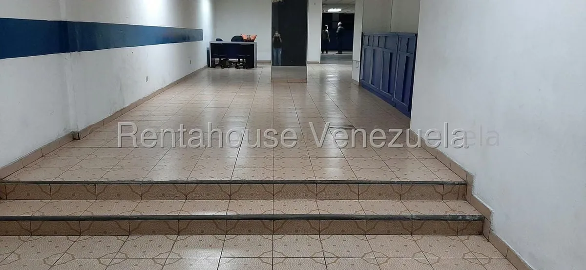 Local Comercial en Venta en Parroquia La Candelaria, Distrito Metropolitano - 2