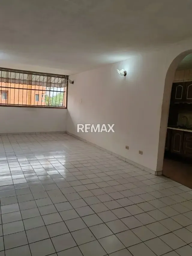 Alquiler de Apartamento en la Urbanizacion San Jacinto - 11