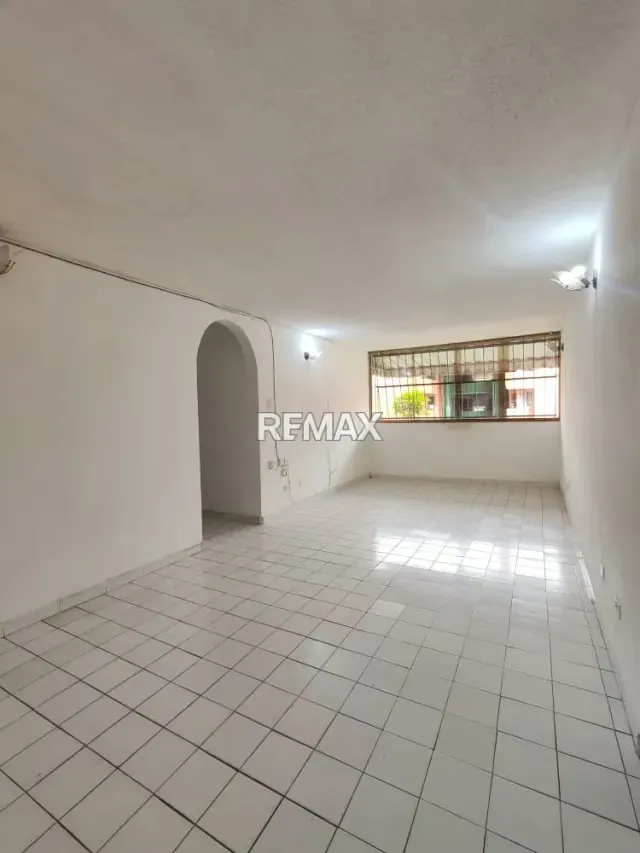 Alquiler de Apartamento en la Urbanizacion San Jacinto - 5