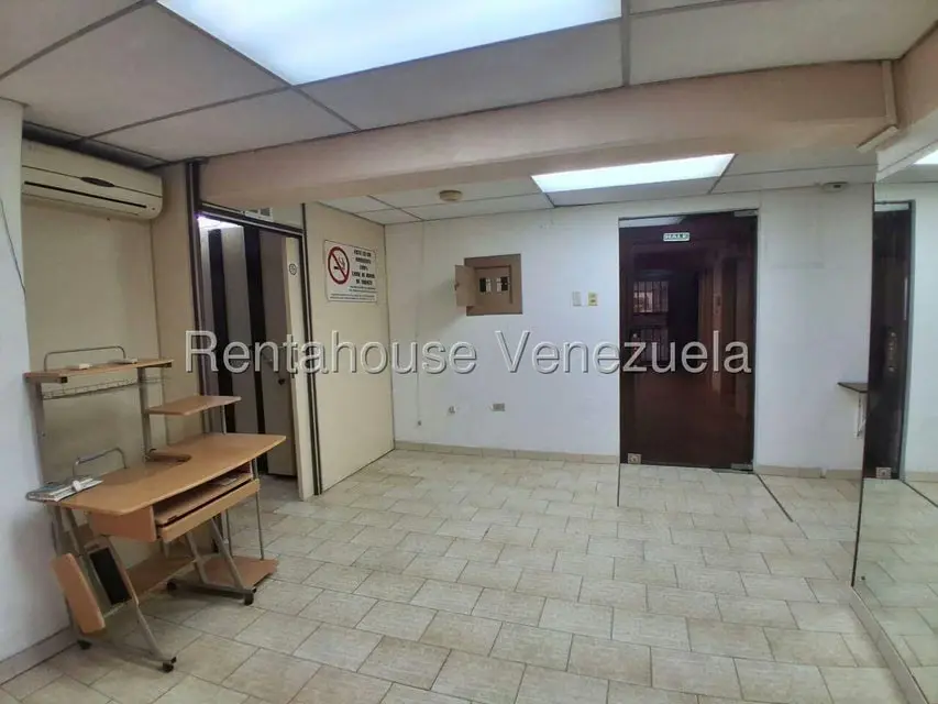 Oficina en Alquiler en Centro, Lara - 11
