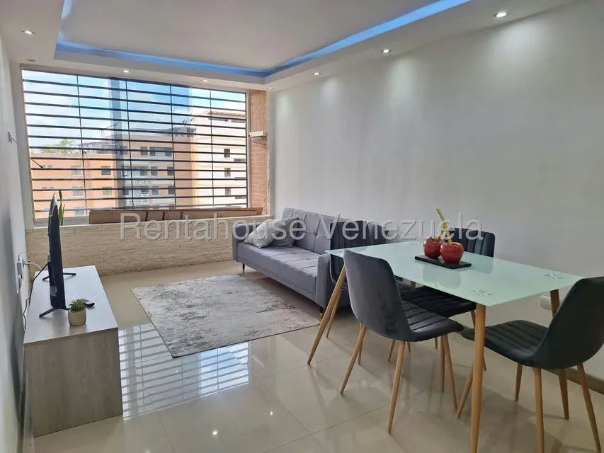 Apartamento (1 Nivel) en Alquiler en Colinas de La Tahona, Distrito Metropolitano - 19