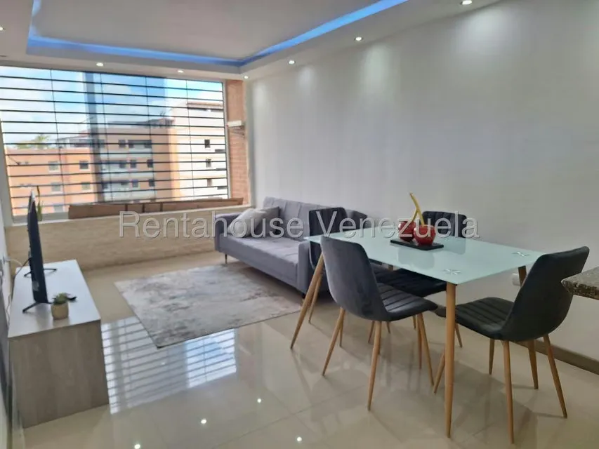 Apartamento (1 Nivel) en Alquiler en Colinas de La Tahona, Distrito Metropolitano - 20