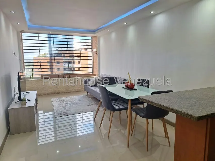 Apartamento (1 Nivel) en Alquiler en Colinas de La Tahona, Distrito Metropolitano - 24