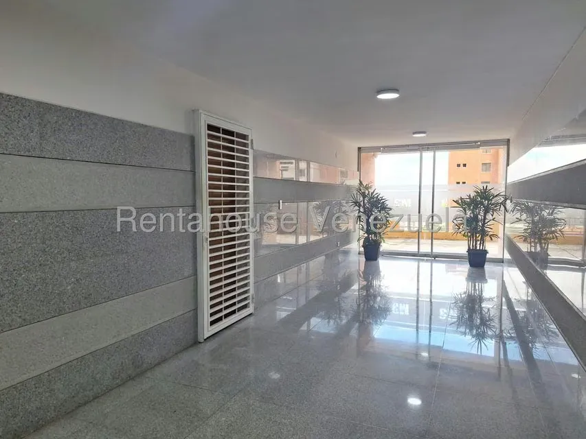 Apartamento (1 Nivel) en Alquiler en Colinas de La Tahona, Distrito Metropolitano - 27