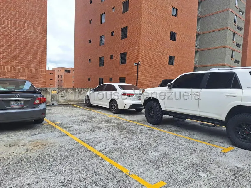 Apartamento (1 Nivel) en Alquiler en Colinas de La Tahona, Distrito Metropolitano - 40